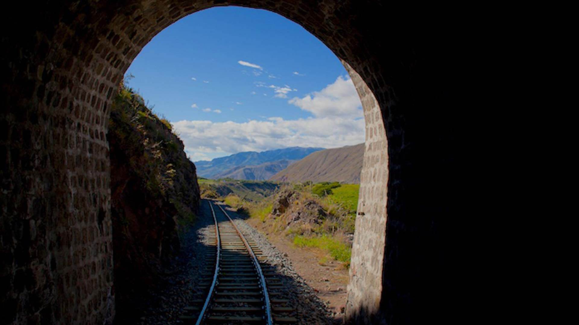 ecuador ibarra freedom libertad train in tunnel