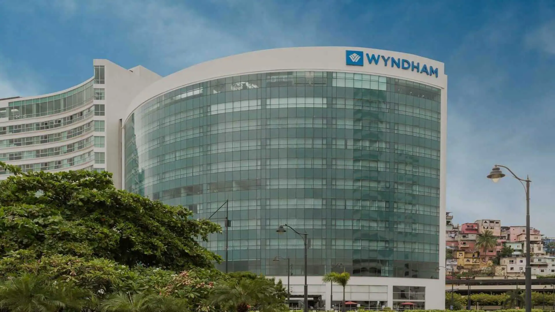 GUAYAQUIL HOTELS