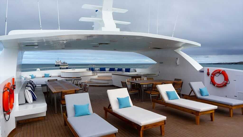 Infinity Galapagos Yacht - Program & Rates - GreenGo Travel