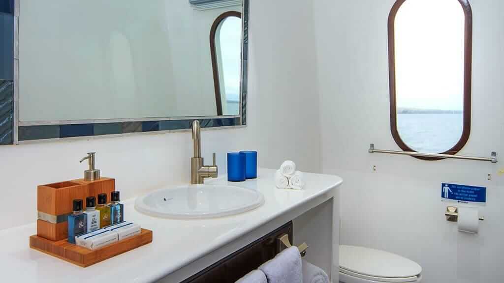 guest bathroom on the Natural Paradise yacht