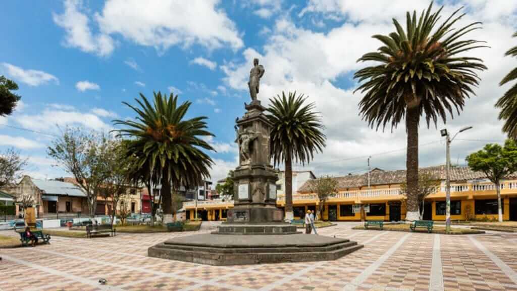 statue in central plaza of san antonio de ibarra city ecuador