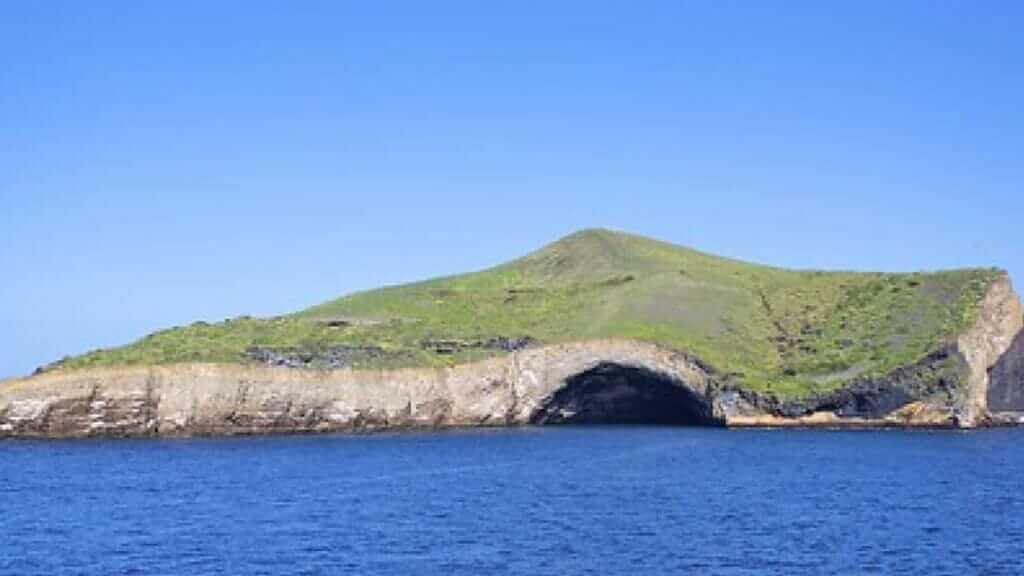 Punta vicente roca en isla isabela