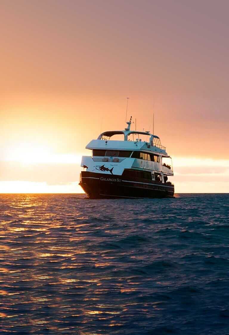Galápagos Sky Yacht