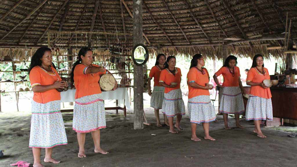 ecuador-amazon-indigenous-women