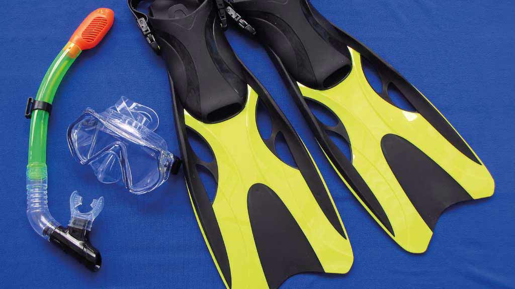 galapagos snorkel equipment: mask, fins and snorkel