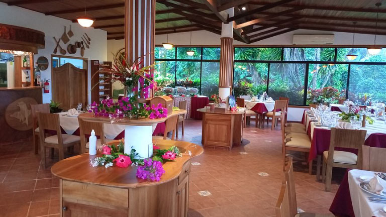 The-hausers-restaurant-galapagos
