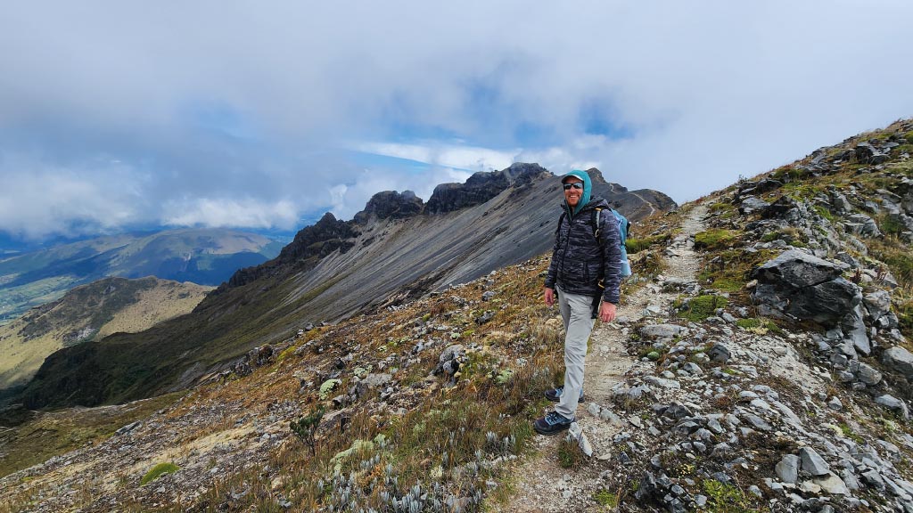 trek imbabura volcano otavalo ecuador