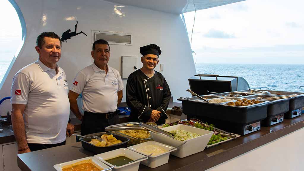 calipso-yacht-food--galapagos-cruises