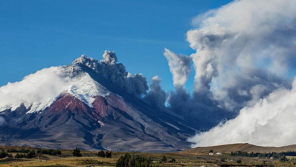 cotopaxi volcano activity 2015 ecuador