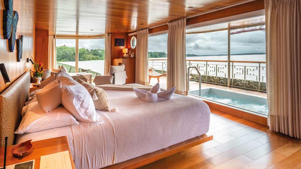 delfin-1-suite-morpho peru amazon cruise