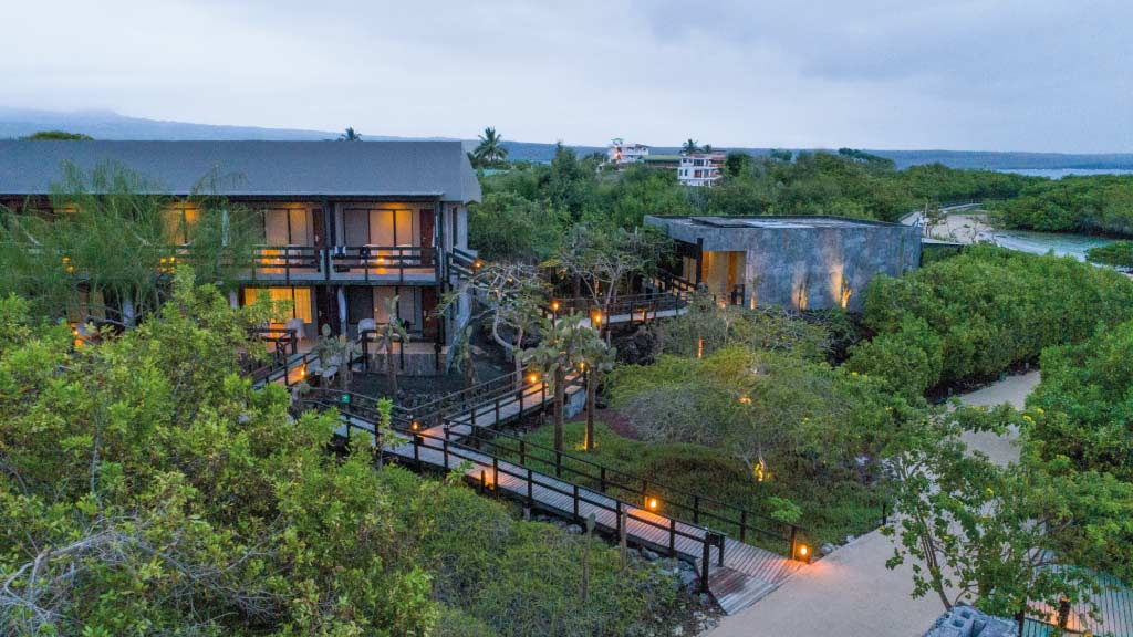 finch-bay-galapagos resort panoramic