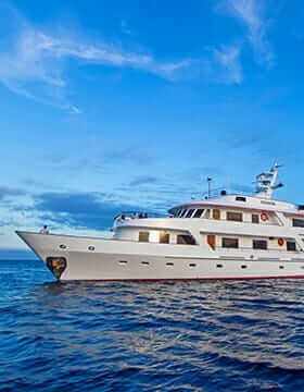 Galapagos cruise charter jacht