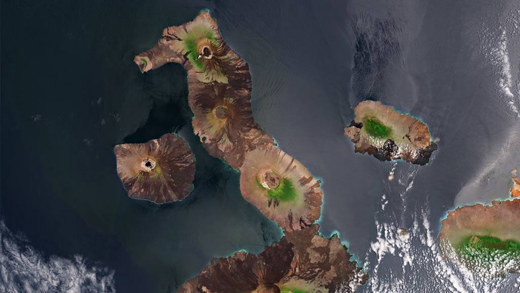 galapagos-islands-satellite-photo of isabela and fernandina islands galapagos volcano facts