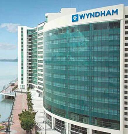 wyndham guayaquil hotel