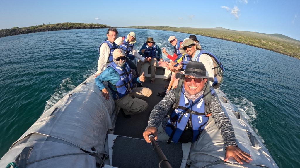 happy-tourists-in-a-panga-ride-at galapagos-islands