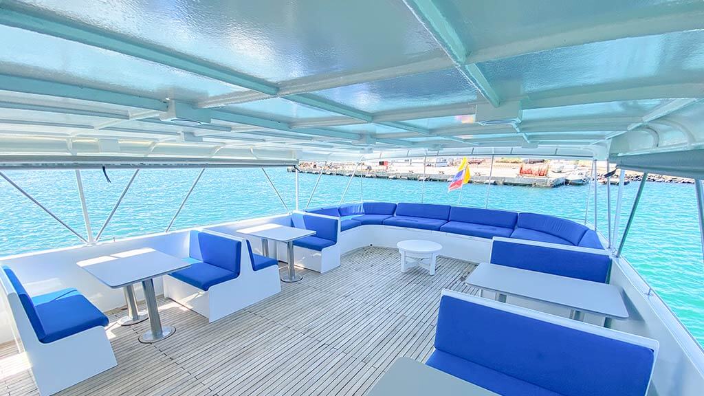 outdoor lounge on koln-yacht-galapagos islands