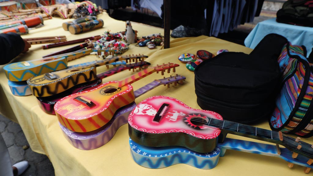 otavalo-musical instrument-market