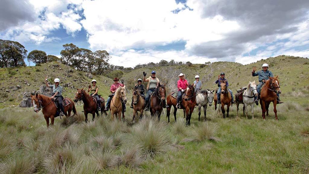 pululahua geobotanical reserve horse riding