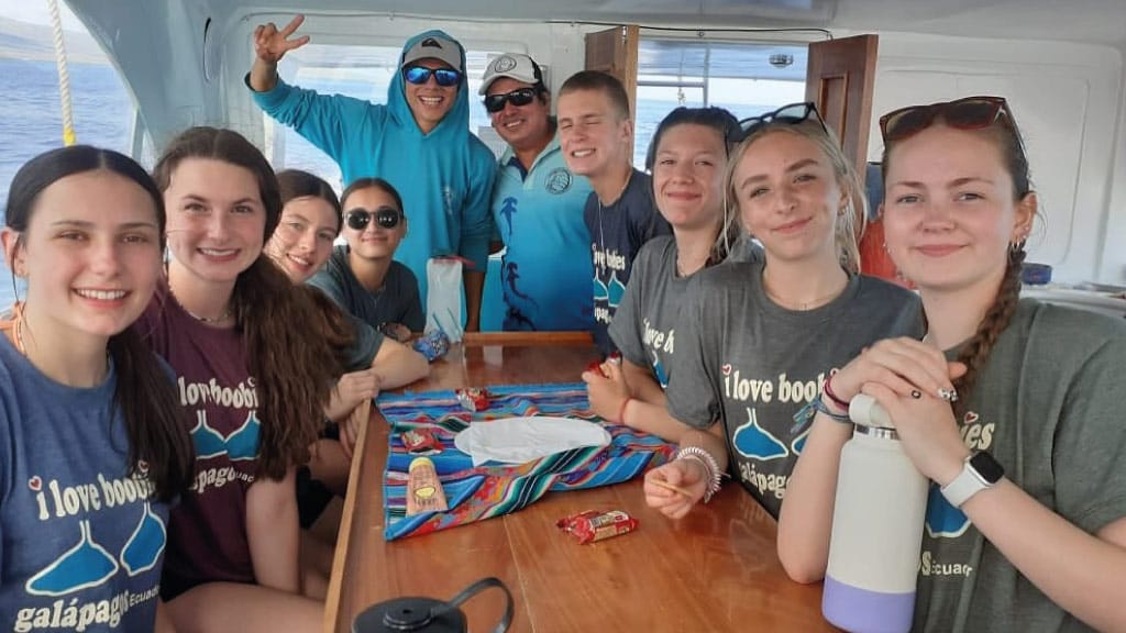 best galapagos travel agency sharksky