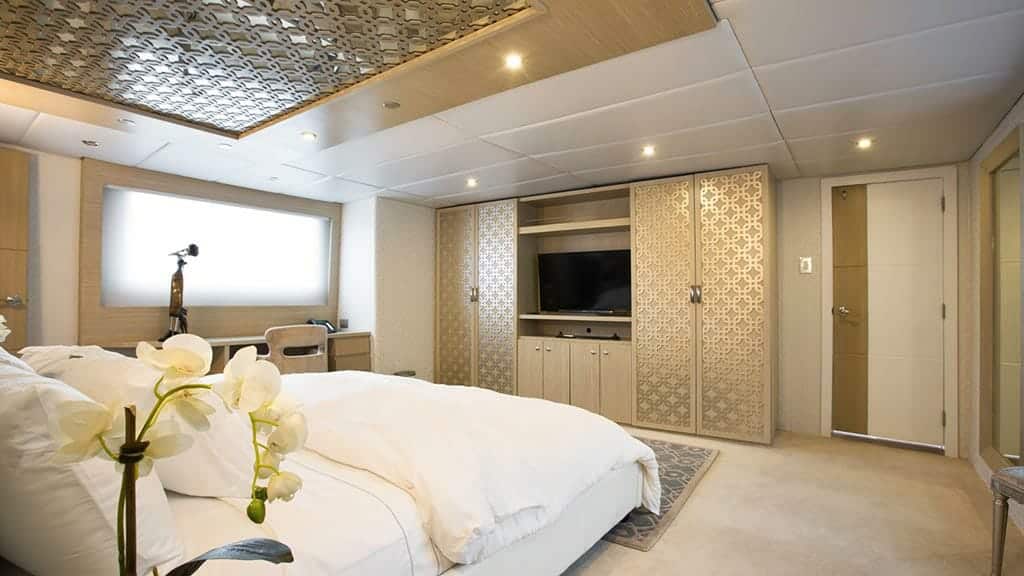 stella maris galapagos kreuzfahrtyacht - kabine mit doppelbett