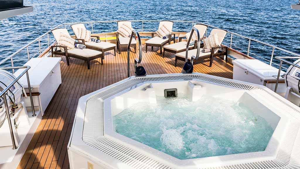 stella maris galapagos cruise yacht - jacuzzi and sun deck
