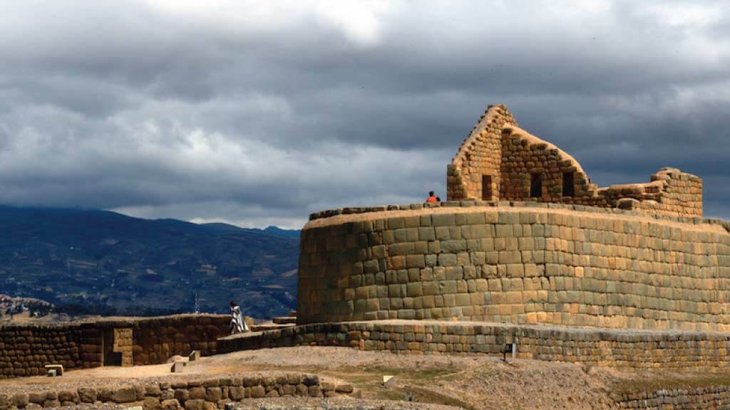 ingapirca's impressive sun temple in Cañar Ecuador