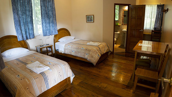 wildsumaco lodge twin bedroom