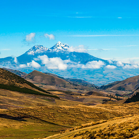 illinizas twin peaks in ecuador andes avenue of volcanoes