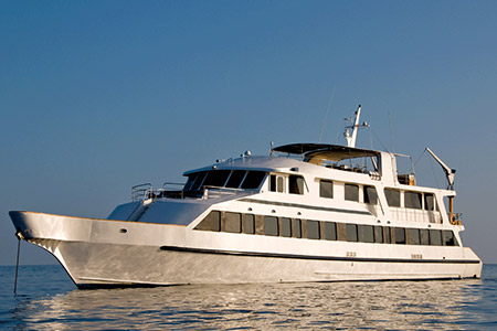 integrity yacht galapagos cruise